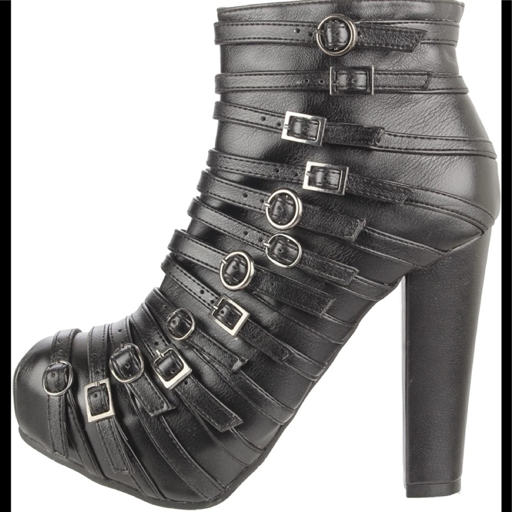 9 Asra Dollhouse Multi Strap Buckled Heels Booties